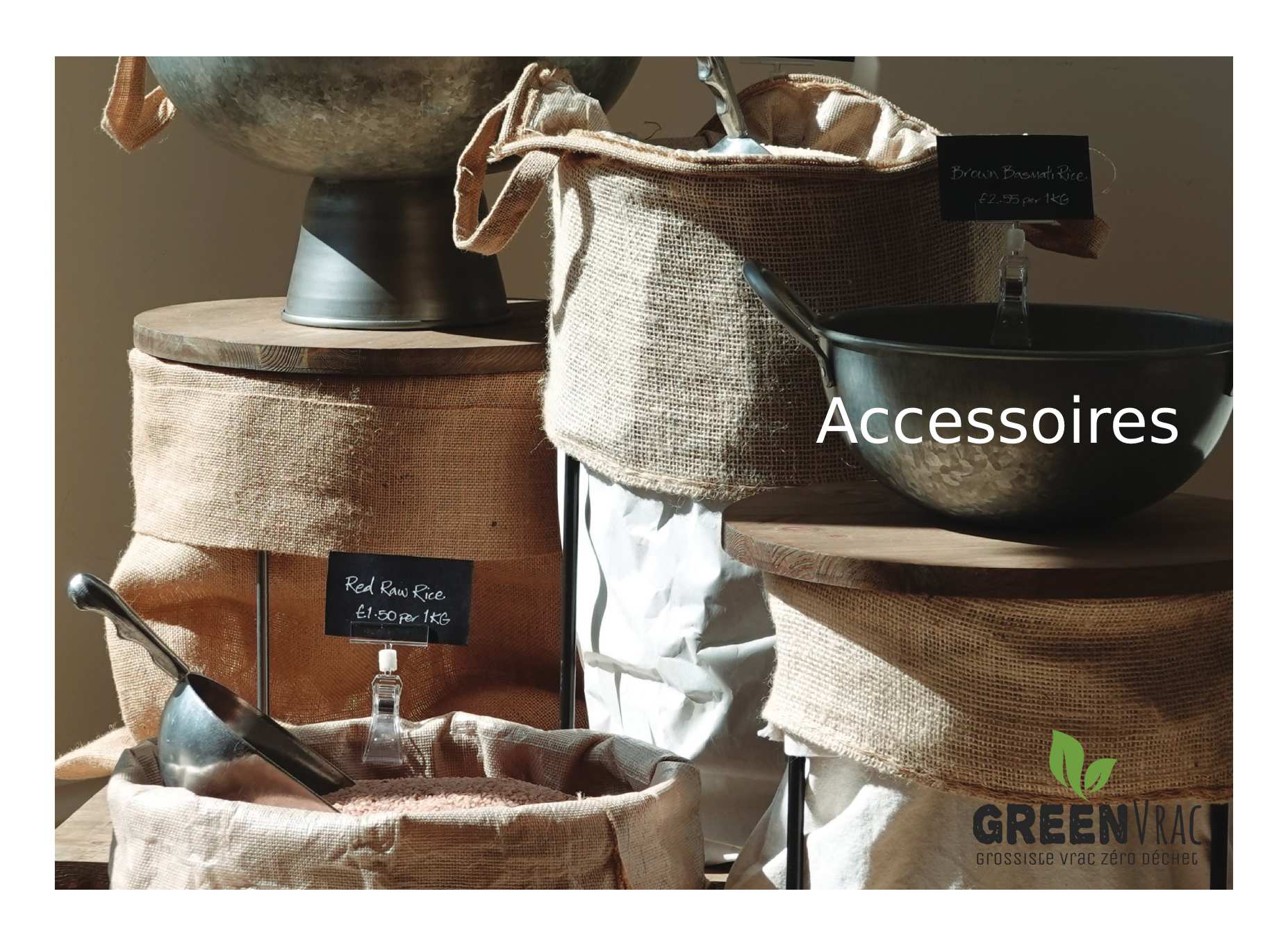 Mobilier d'agencement en bois massif